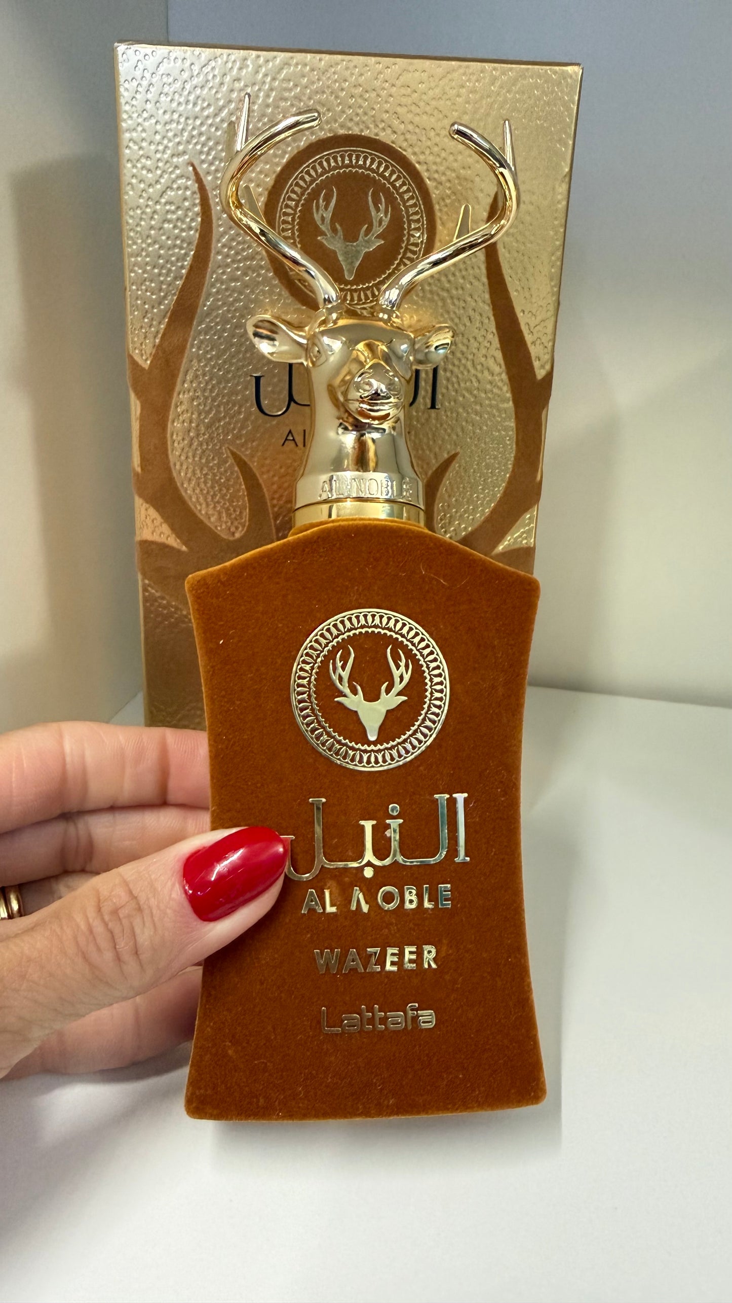 Al Noble Wazeer Eau de Parfum 100ml – Lattafa